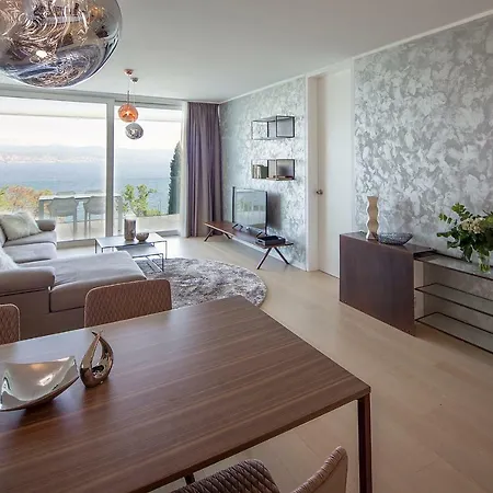 Deluxe With Swimming Pool Opatija