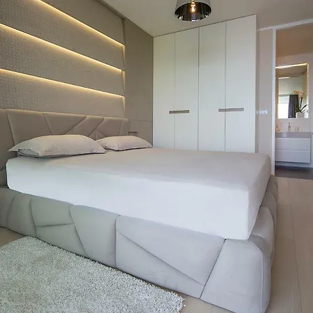 Daire Deluxe With Swimming Pool *