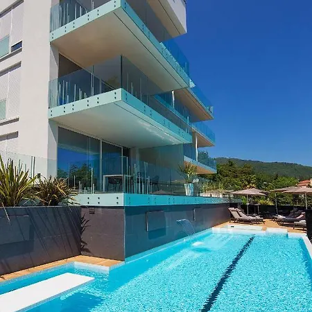 Deluxe With Swimming Pool Apartment Opatija