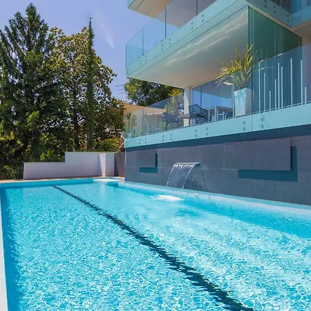 Deluxe With Swimming Pool Apartman Opatija