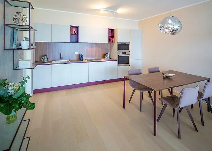 Apartment Deluxe With Swimming Pool
